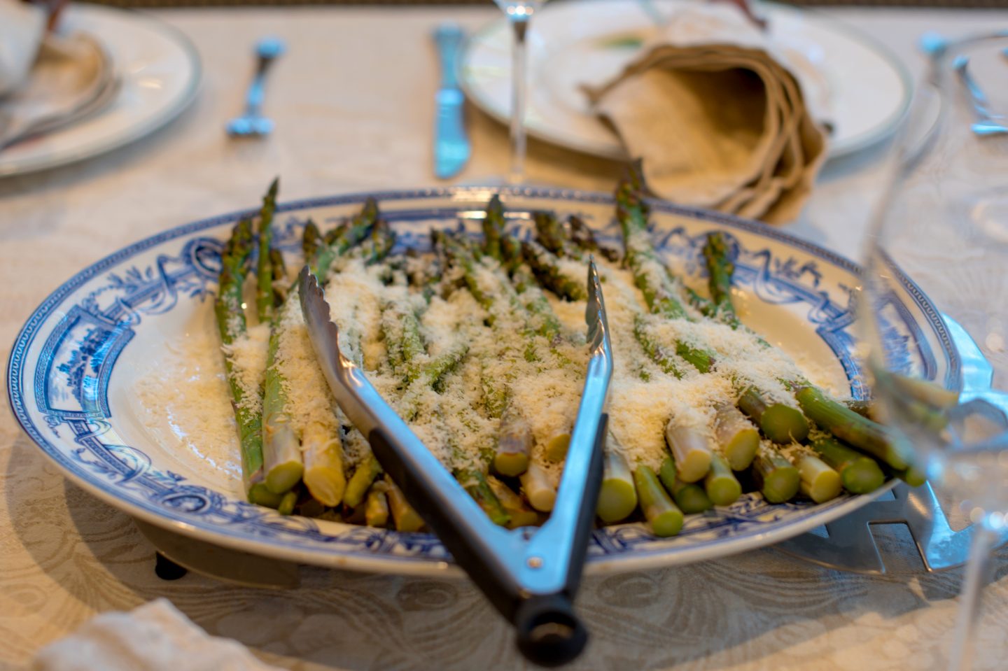 Steamed asparagus. Mother's Day food ideas. 