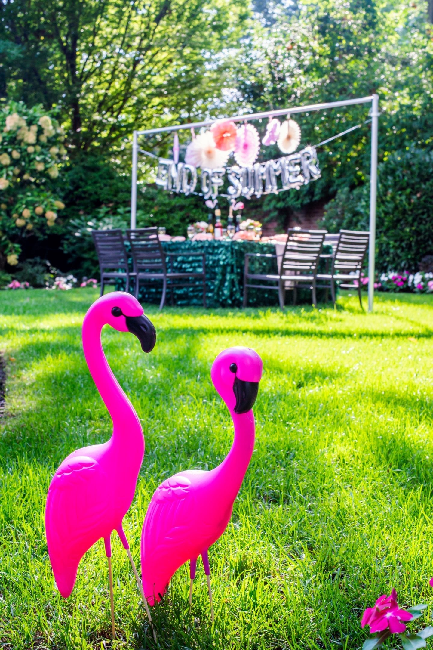 How to Host a Beautiful End of Summer Party? Host a Beautiful End of Summer Party