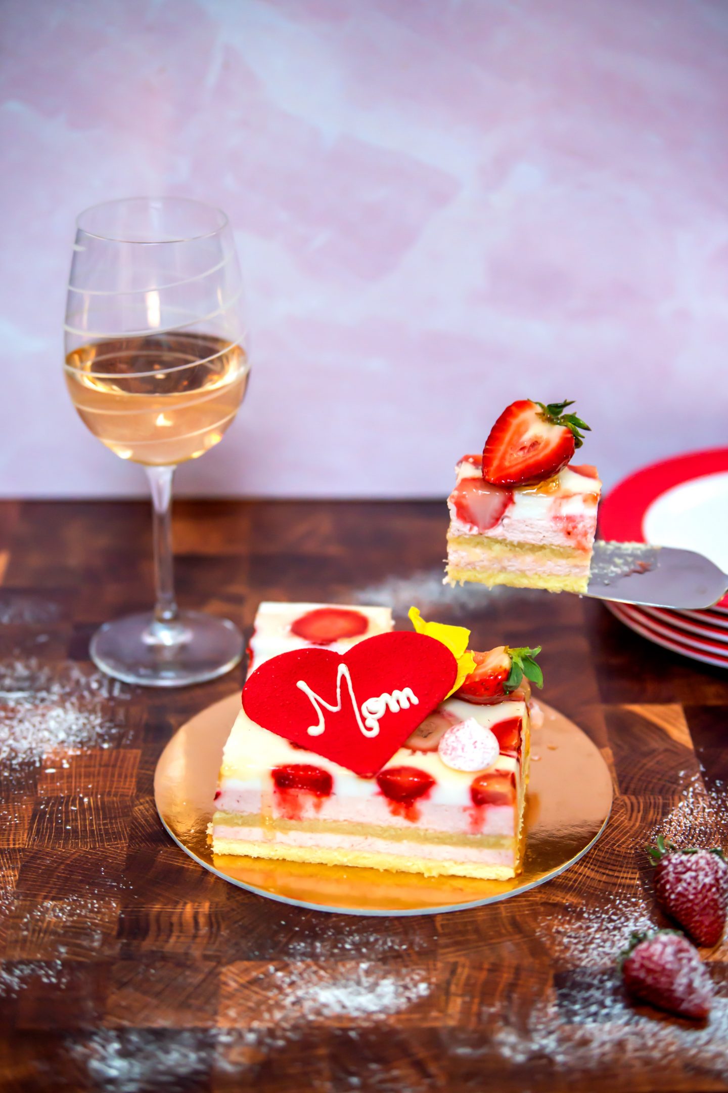 The Best Mother's Day Ideas for 2021 Best Mother's Day Ideas. Mother's Day Cake and Glass of Rose