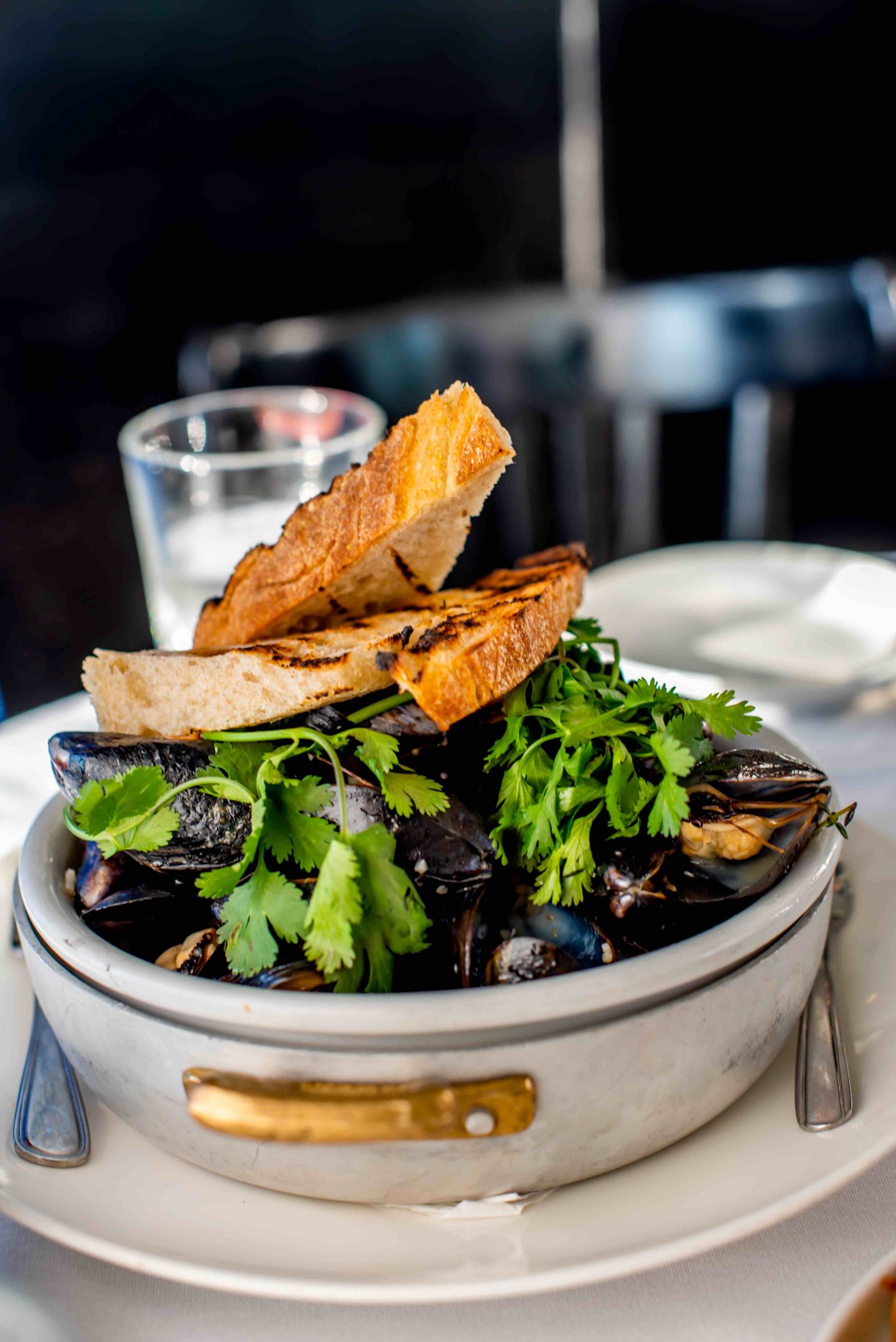 The Best Battery Park Restaurants in 2021: Merchants River House Best Battery Park Restaurants in 2021. Merchants River House – Mussels
