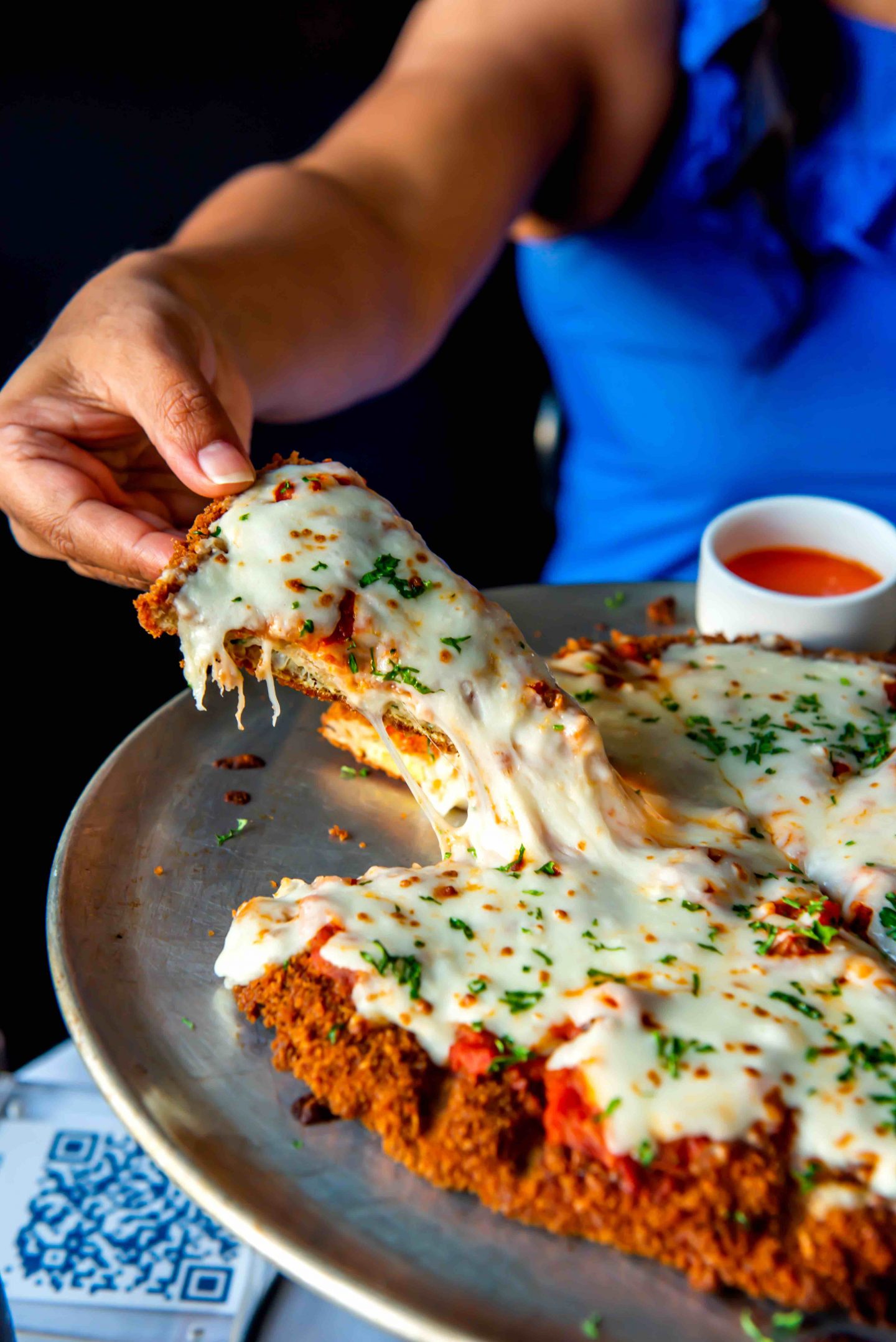The Best Battery Park Restaurants in 2021: Merchants River House Best Battery Park Restaurants in 2021. Merchants River House – Chicken Parmesan Pizza