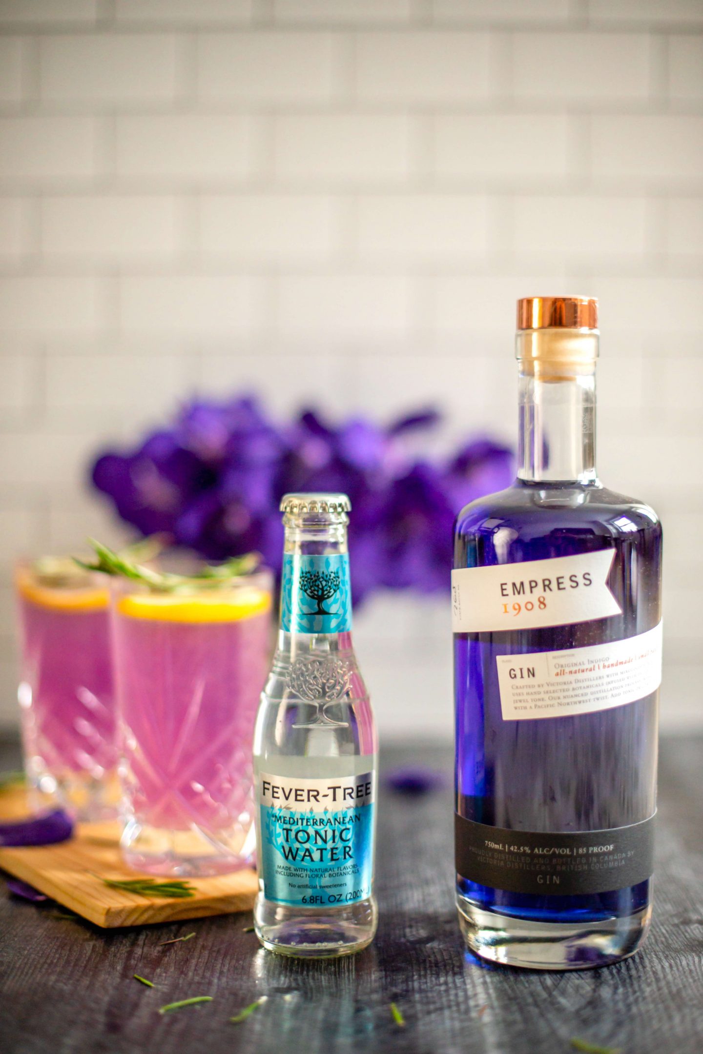 7 Ingredients to Make Beautiful Empress Gin Cocktails with Pear and Rosemary Empress Gin - Pear Rosemary Lemon Cocktail, Empress Gin Cocktail, Fever-Tree Tonic Water. Empress Gin cocktails. Purple cocktail.