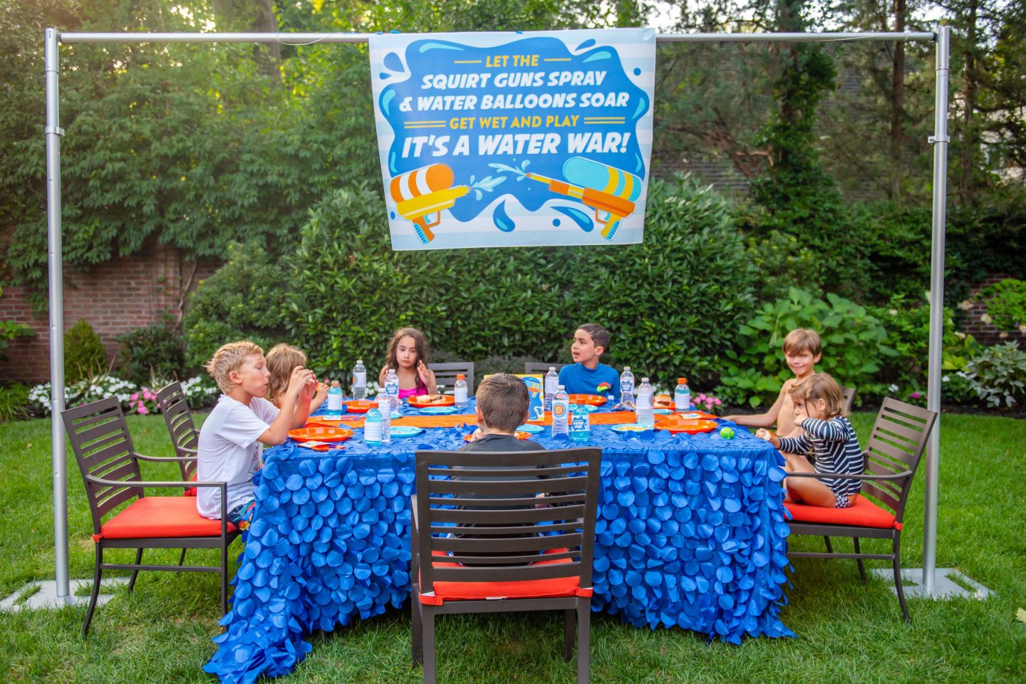 The Best Water War Birthday Party Ideas in 2021 Water Wars - Kids Eating Burgers
