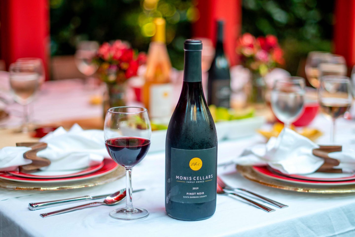 The Best Fall Dinner Party Ideas in 2021 Monis Cellars Pinot Noir. Fall Dinner Party Ideas.
