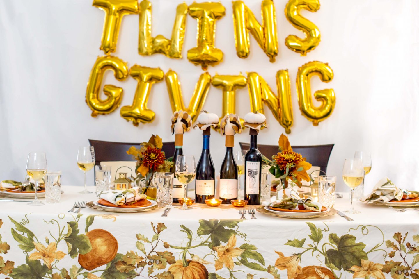 The Best WineText Review in 2021: Thanksgiving Ideas Best WineText Review. Friendsgiving tabelscape.