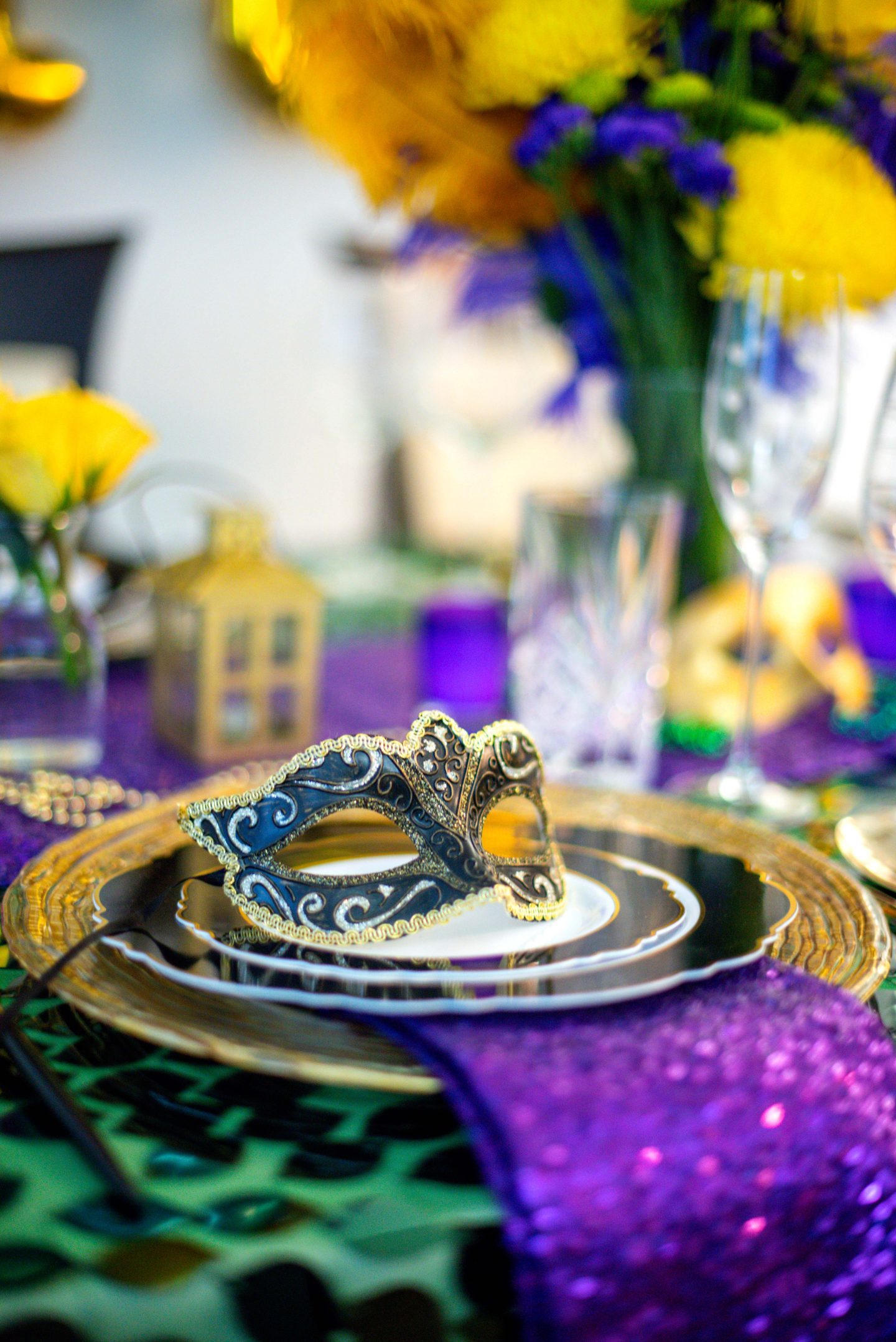 Mardi Gras, Green Table Cloth, Purple Napkins, Gold Charger Plates, Masks, Flowers