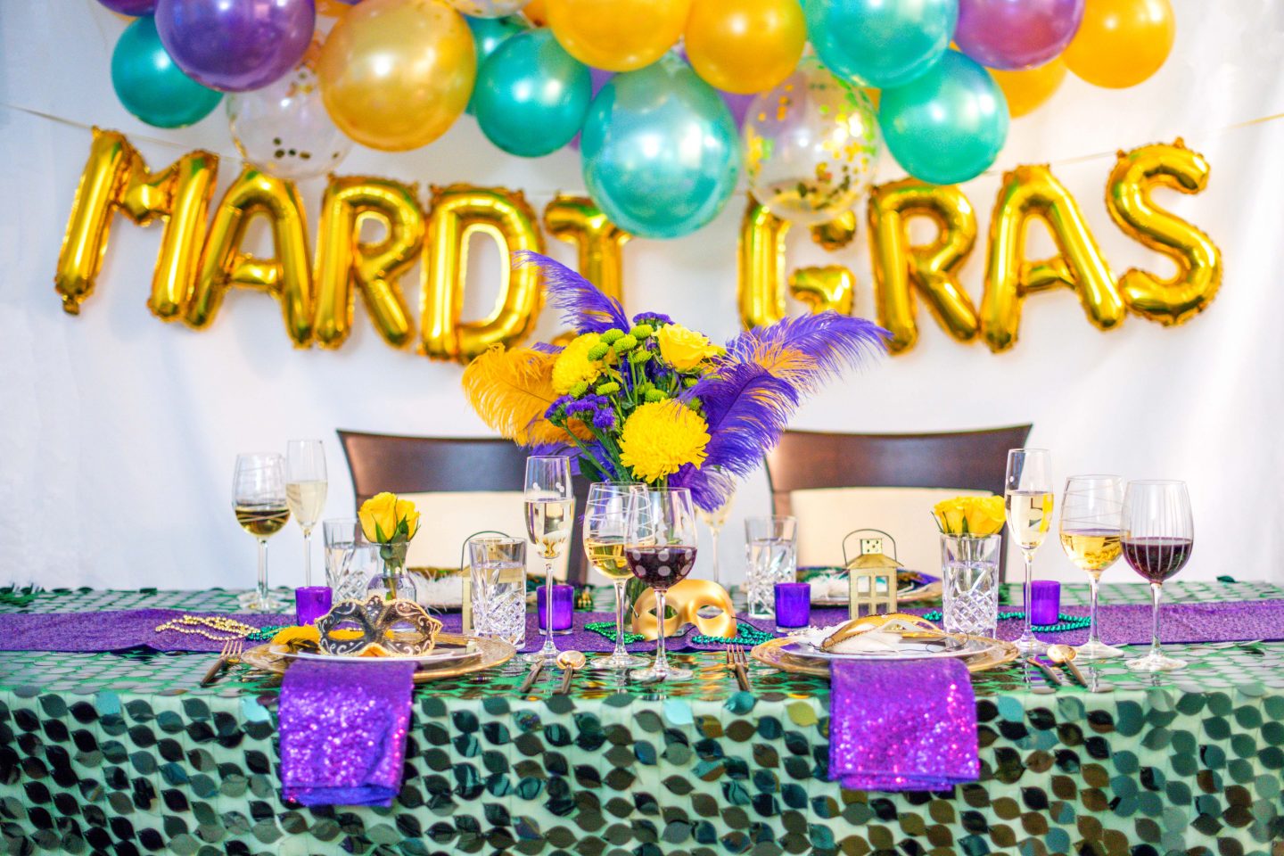 The Best Mardi Gras Dinner Ideas in 2022 Mardi Gras Balloons, Green Table Cloth, Purple Napkins, Gold Charger Plates, Masks