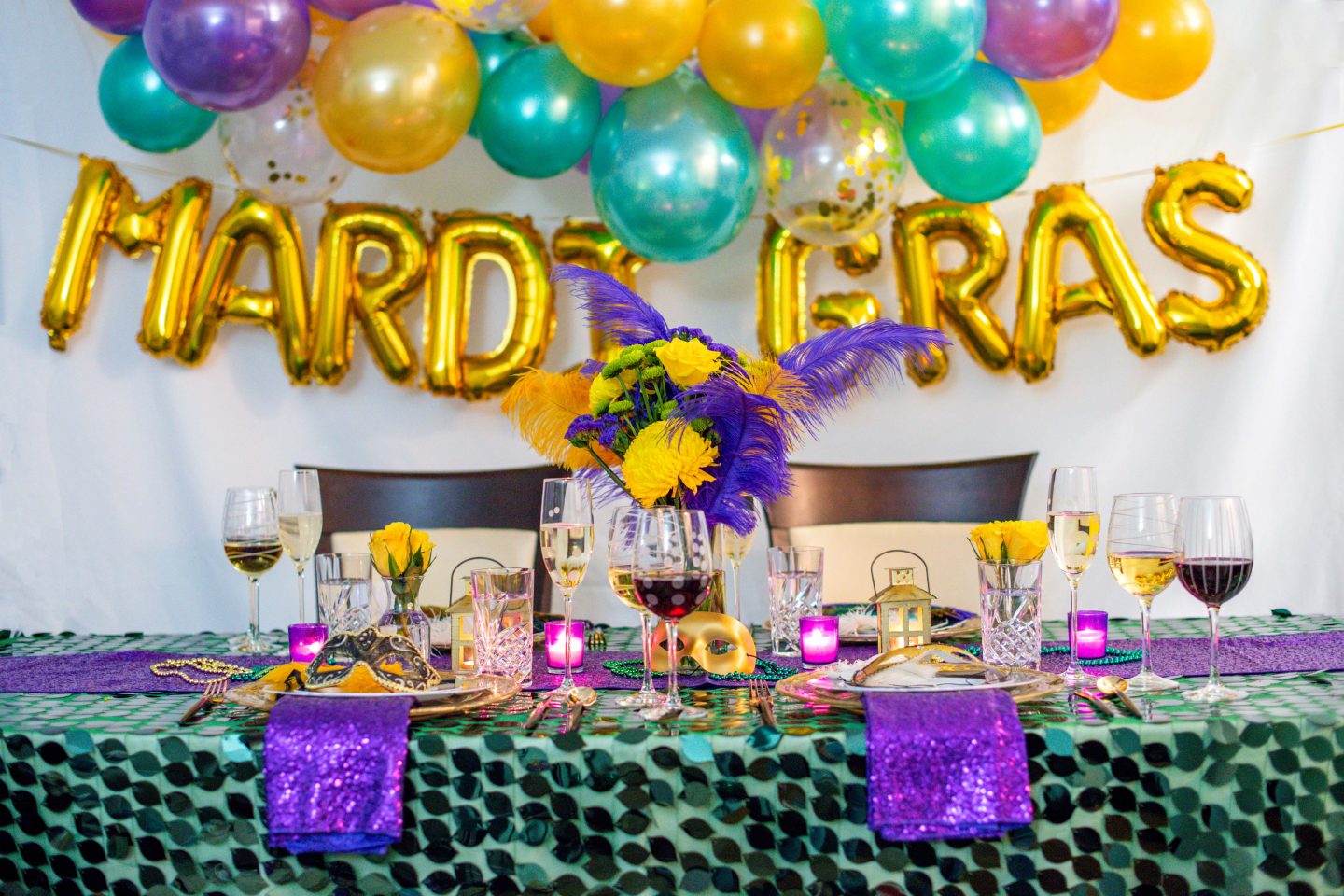 The Best Mardi Gras Dinner Ideas in 2022 Mardi Gras Balloons, Green Table Cloth, Purple Napkins, Gold Charger Plates, Masks