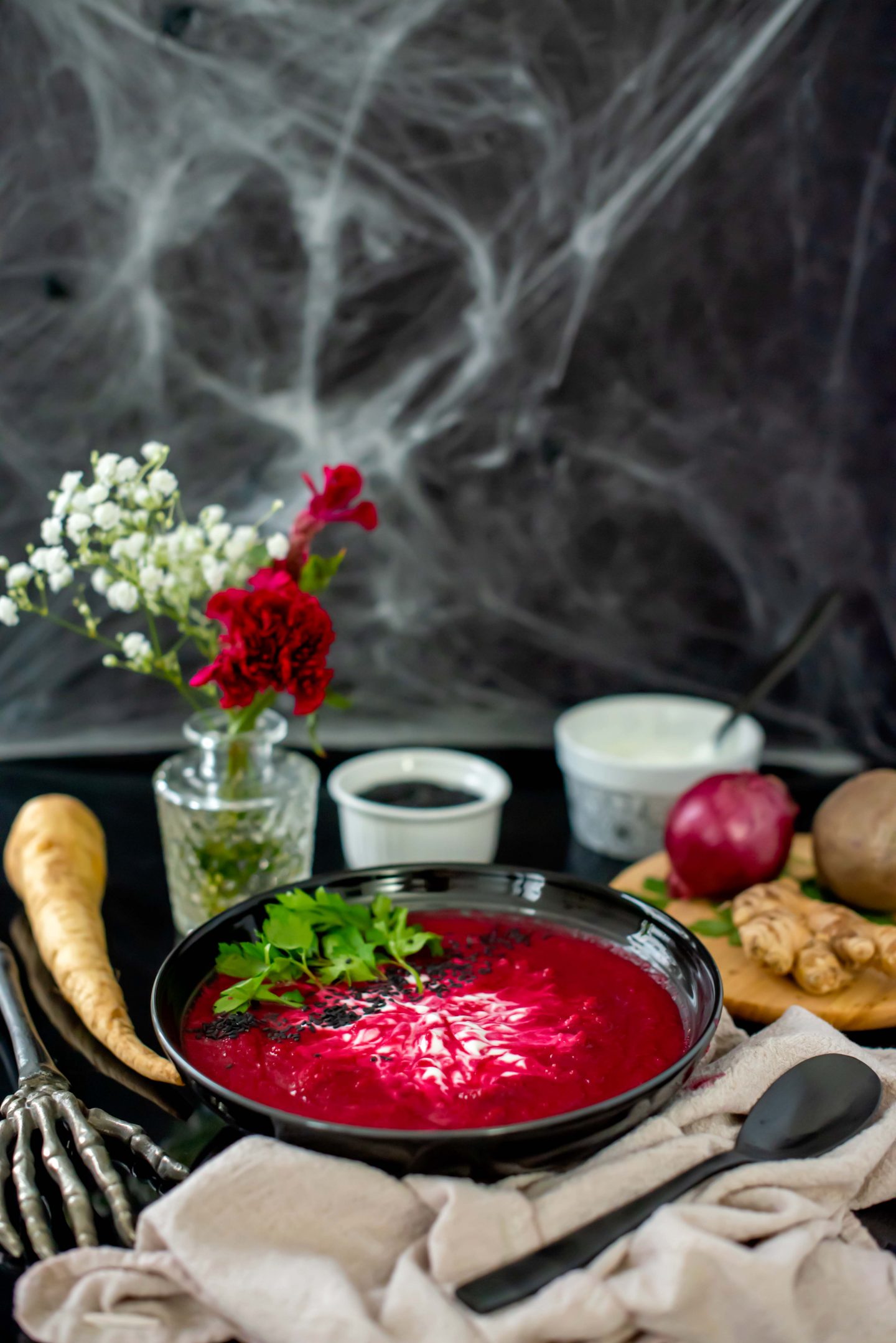 Beet Soup Recipe, Halloween Soup, Halloween Dinner Party, Burgundy Foods.