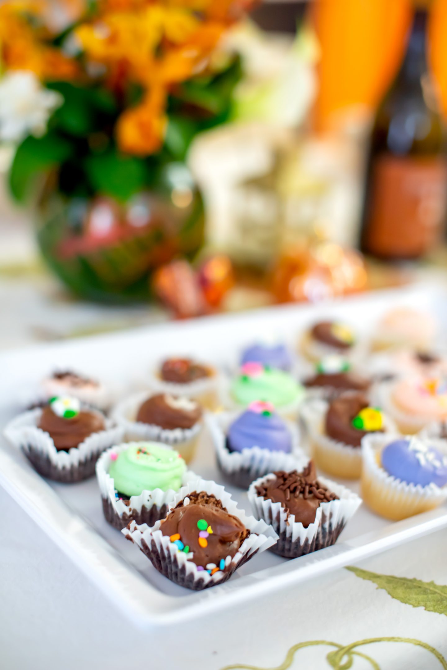 The Best Thanksgiving Brunch Ideas in 2022: Brunchgiving The Best Thanksgiving Brunch Ideas. Brunchgiving. Thanksgiving Tablescape. Mini Cupcakes.