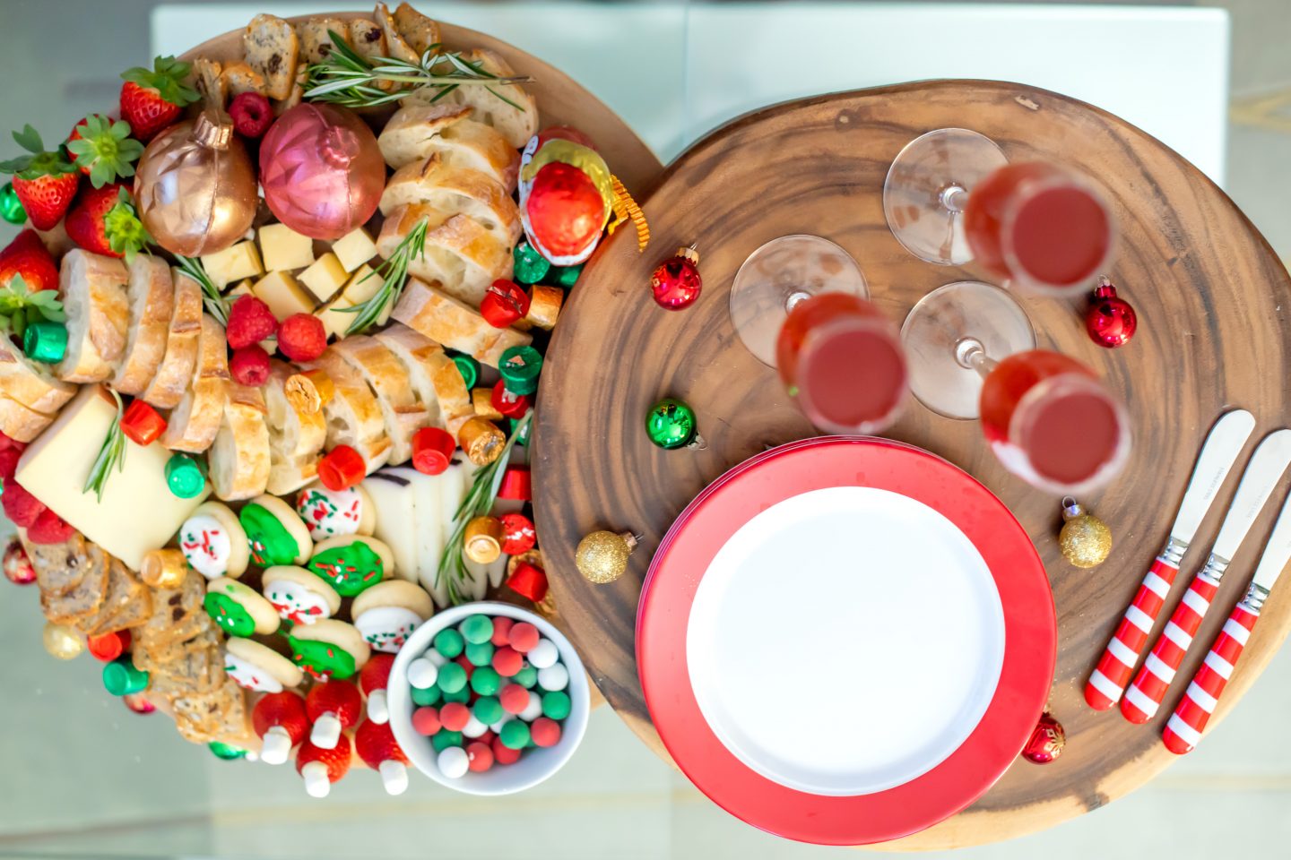 How to Build The Best Christmas Cheese Board in 2022? Best Christmas Cheese Board.