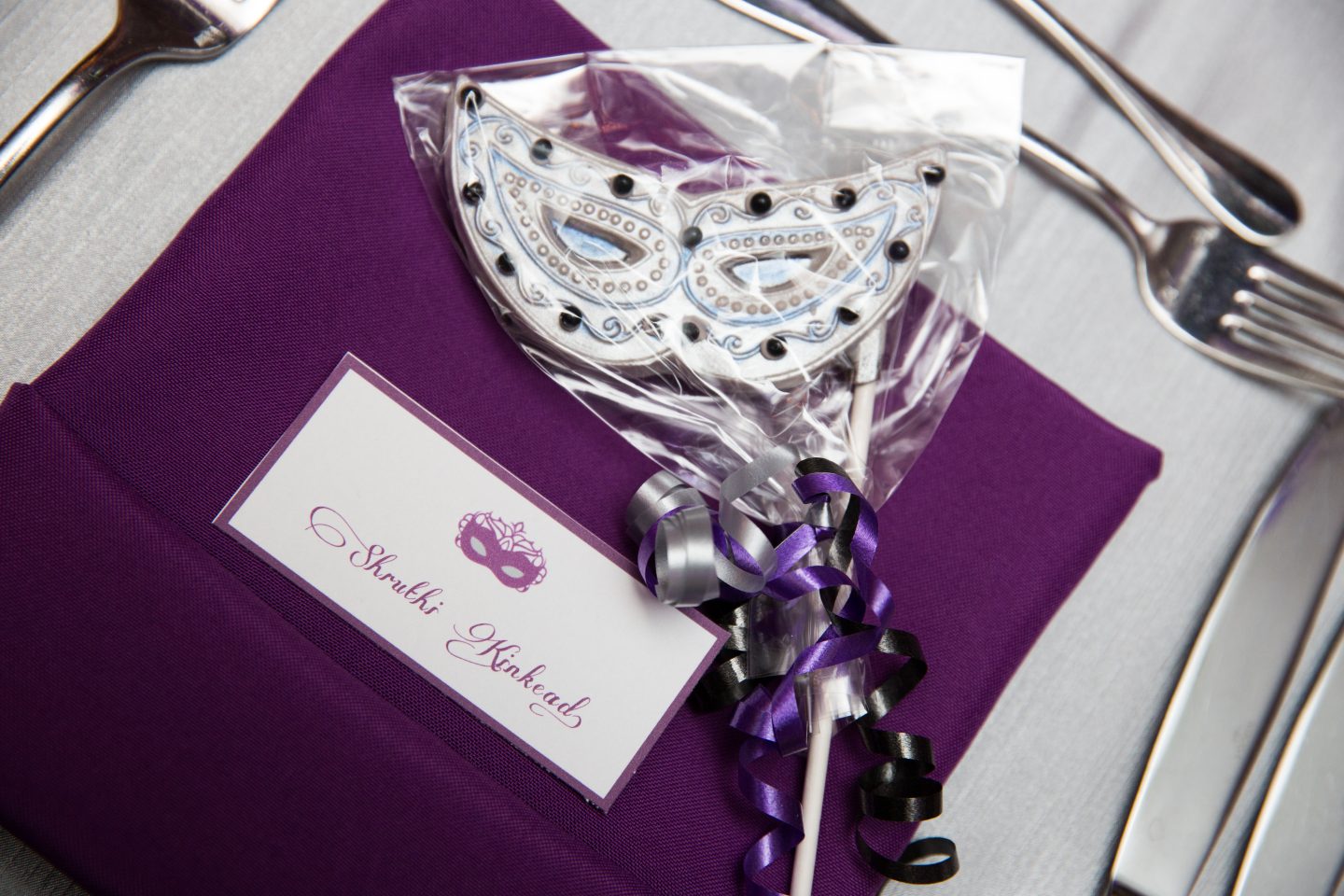 The Best Masquerade Ball Ideas: 40th Birthday Party Themes Best Masquerade Ball Ideas. Chocolate mask favors.