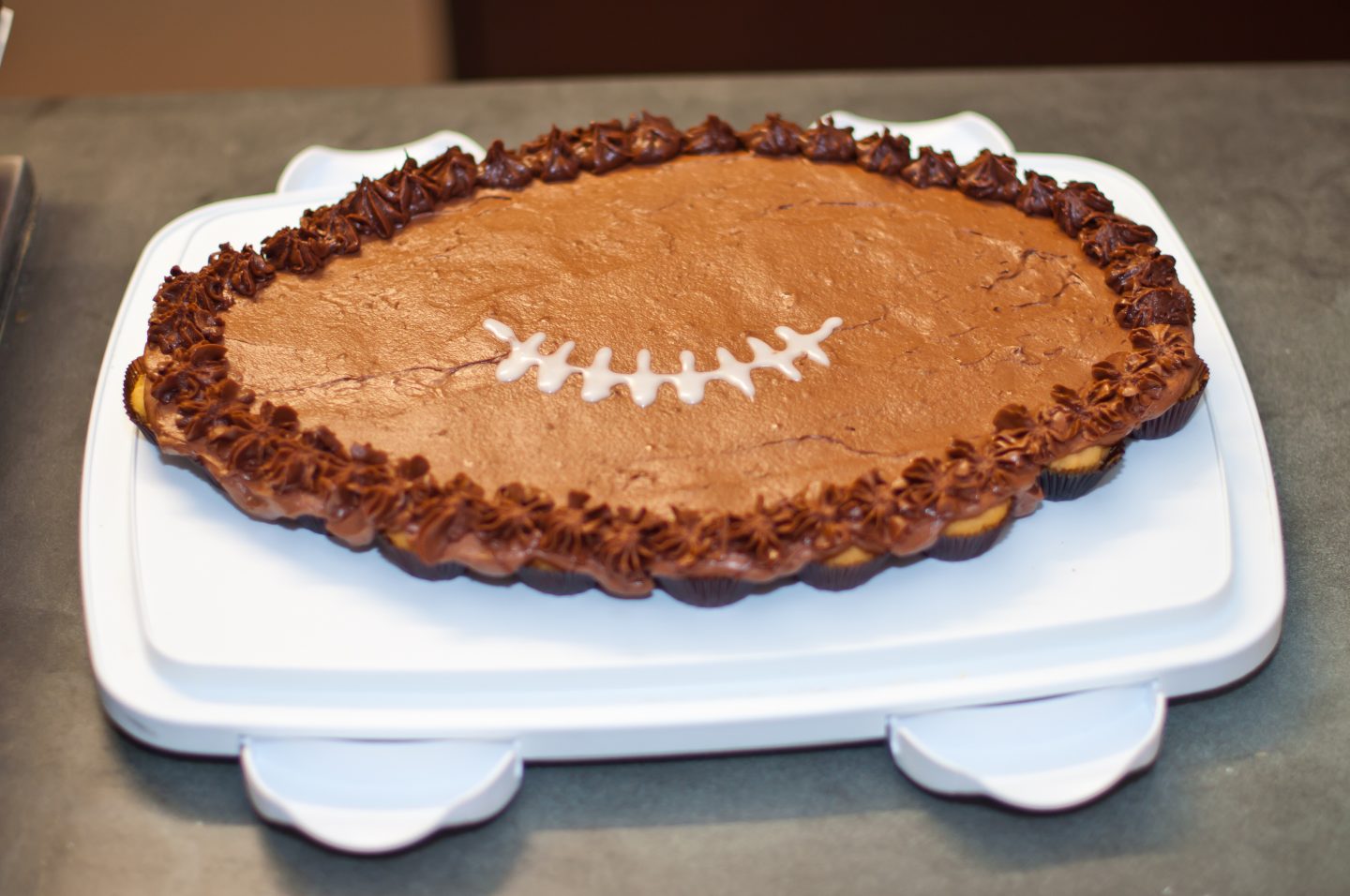 The Best Super Bowl Dessert Ideas: Pullout Football Cupcakes Super Bowl Dessert Ideas. Pullout Football Cupcakes.