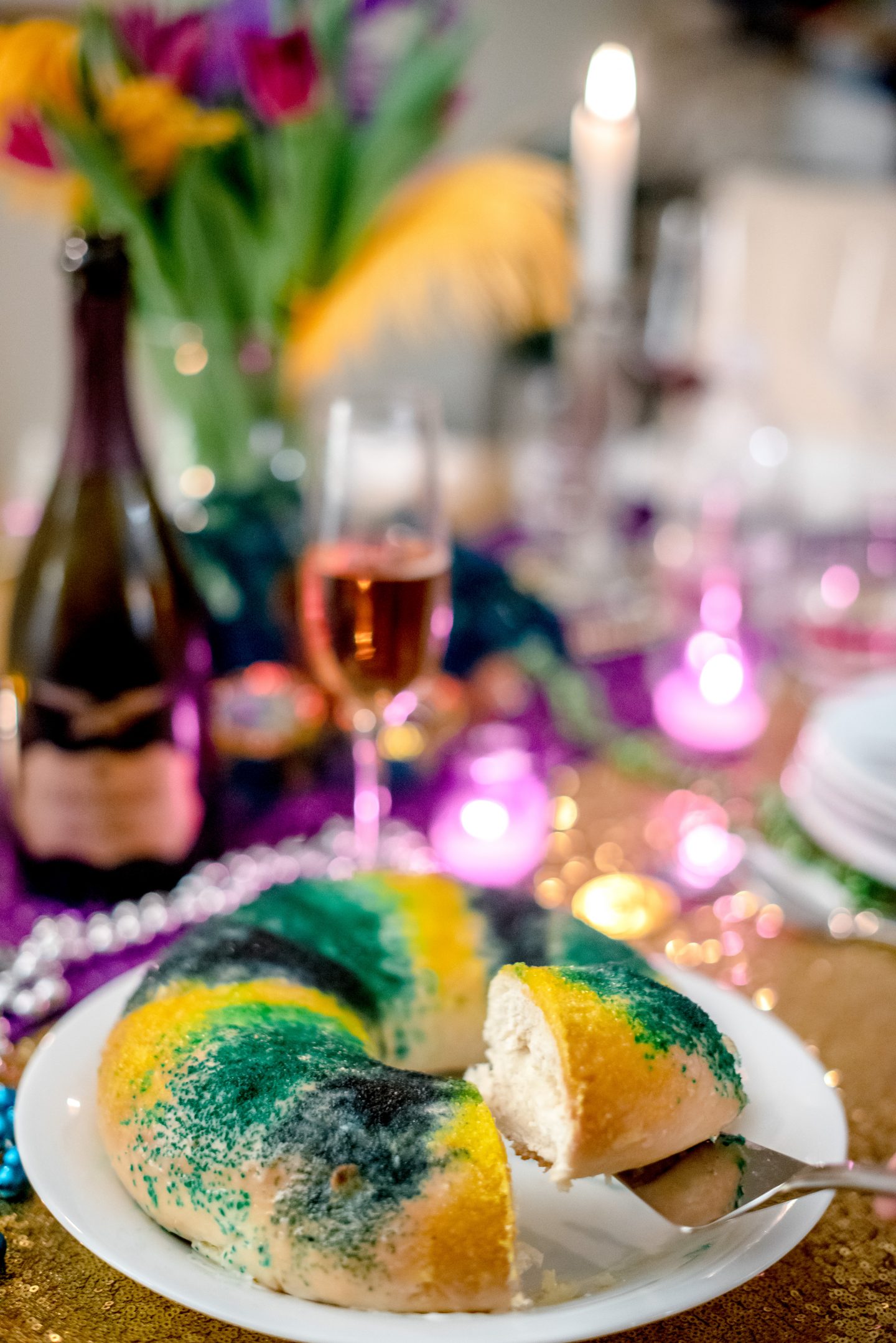 Ideas for a Mardi Gras Party. Mardi Gras decorations. Mardi Gras dinner party. Mardi Gras tablescape. King Cake. Buena Vista La Victoire Brut Champagne. 