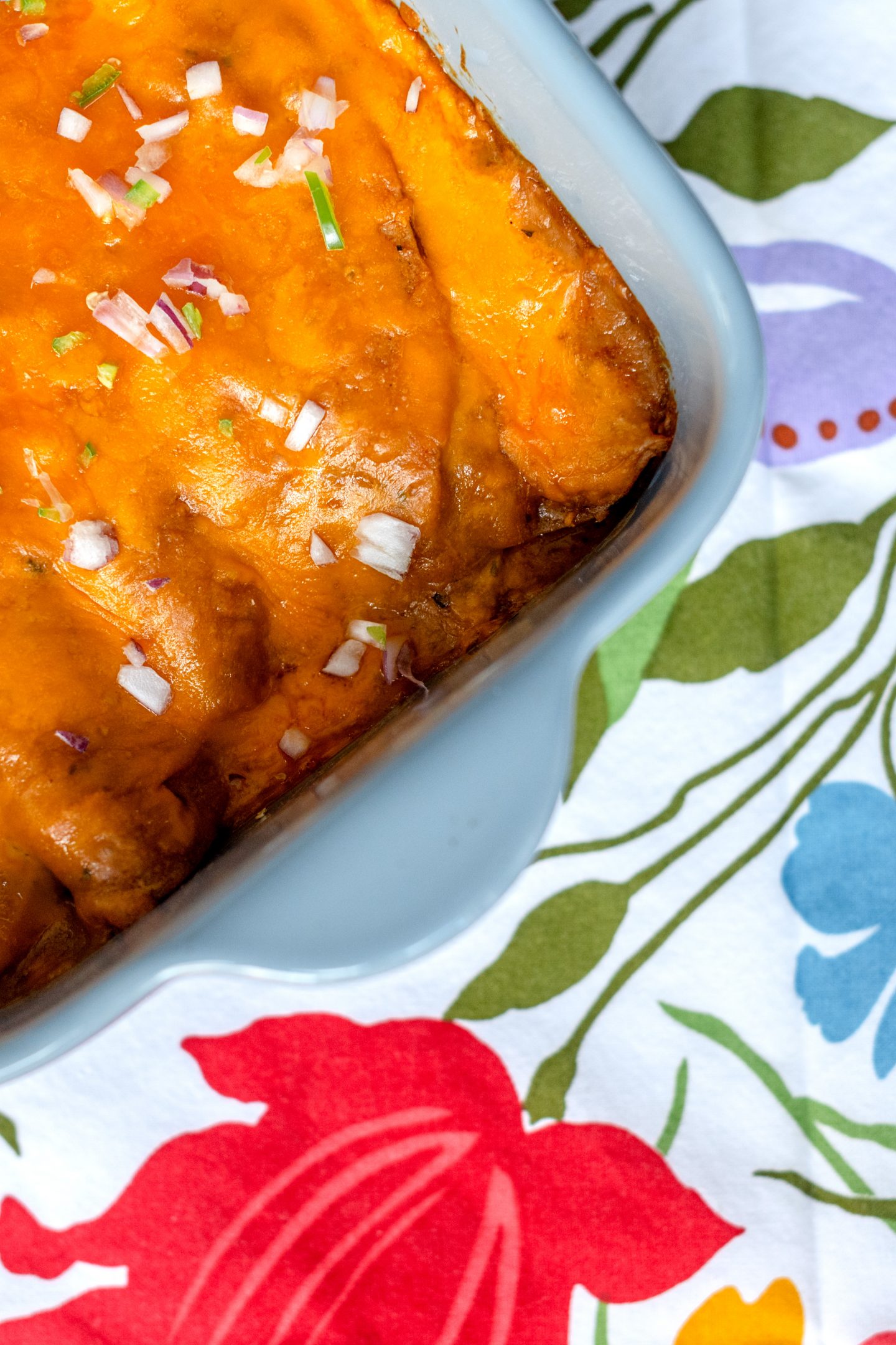 3 of the Best Cinco de Mayo Food Ideas Cinco de Mayo Food Ideas. Cinco de Mayo tablescape. Chicken Enchiladas.
