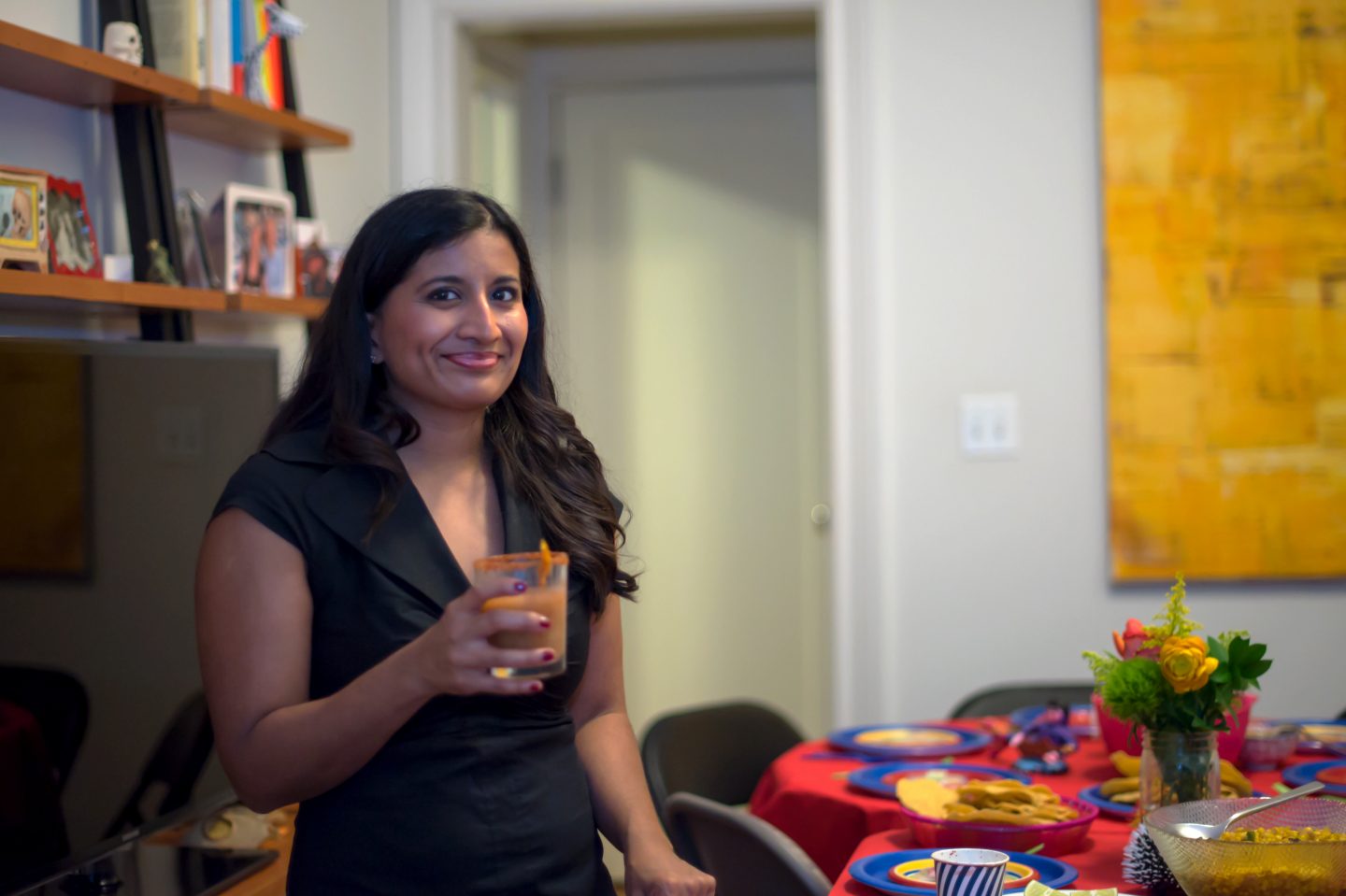 Cinco de Mayo Party Ideas. Cinco de Mayo Tablescape. Cinco de Mayo Dinner Party. Passion fruit margaritas. 
