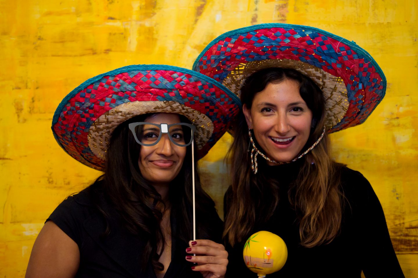 Cinco de Mayo Party Ideas. Cinco de Mayo Tablescape. Cinco de Mayo Dinner Party. Cinco de Mayo Photobooth Props. Sombreros.  