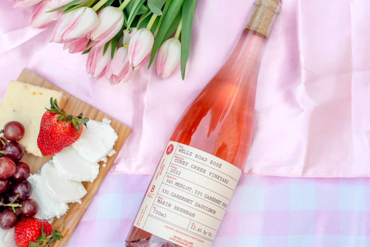 Pink Picnic Date Ideas. Picnic Blanket. Picnic Ideas. Pinknic. Corey Creek Rosé. Pink Party. 