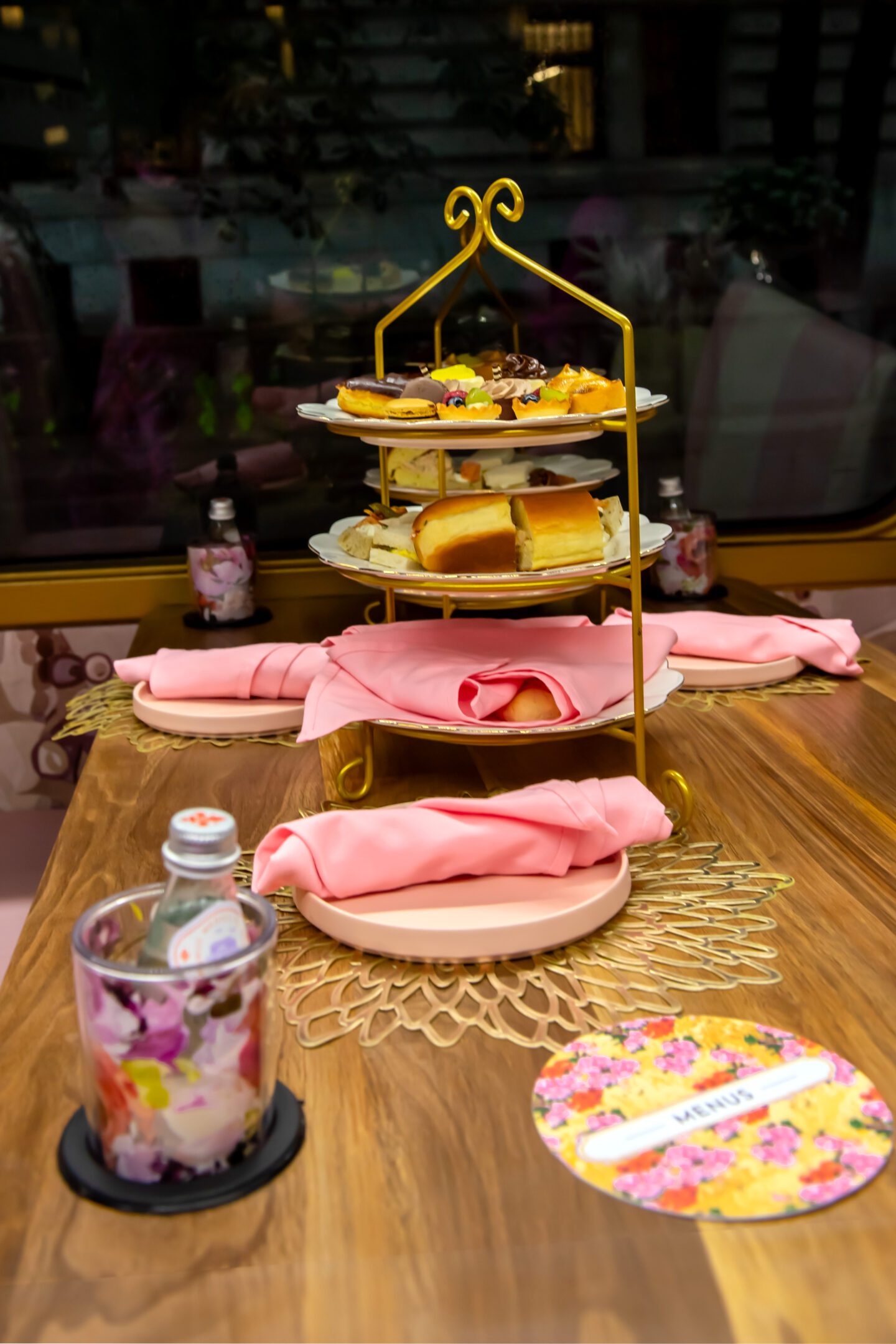 The 10 Best Reasons to Experience Tea Around Town, a Gorgeous Pink Wonderland DSC 3876