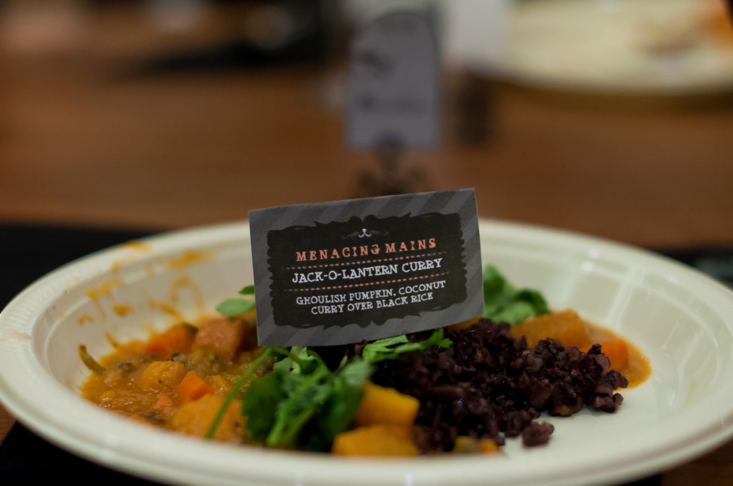 Halloween dinner party. Halloween menu. Halloween food ideas. Jack-o-lantern curry with black rice. 