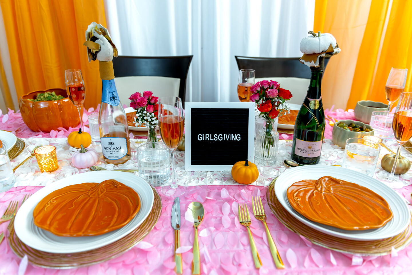 Strutting into Girlsgiving: 7 Beautiful Pink Turkey Trot Ideas Girlsgiving. Pink Friendsgiving. Pink Thanksgiving. Barbie Thanksgiving. Thanksgiving Tablescape. Orange and Pink Tablescape. Pottery Barn Pumpkin Plates.