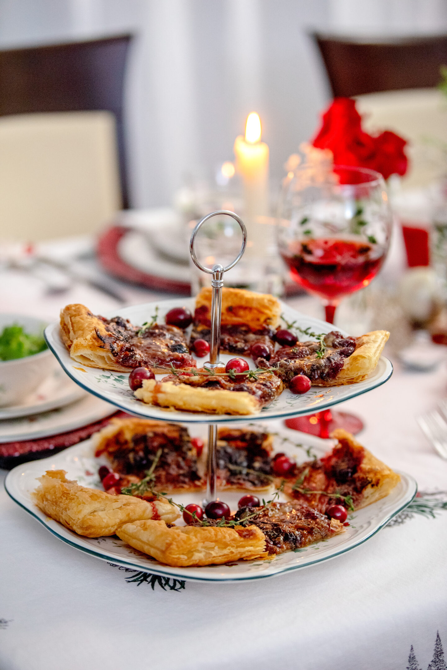 Pfaltzgraff Winterberry Tableware.