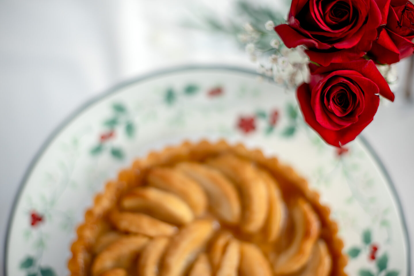 Pfaltzgraff Winterberry Tableware.