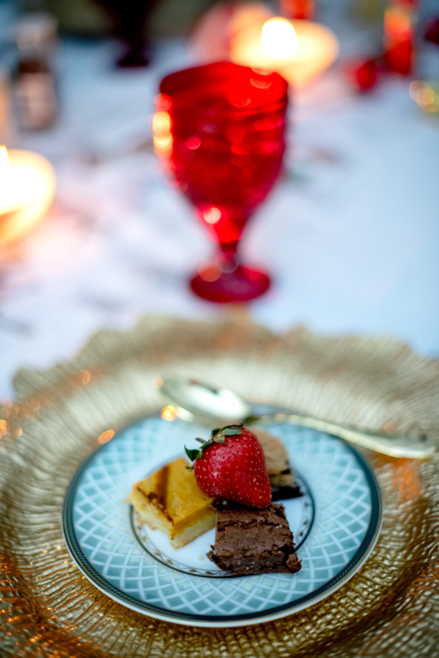Fitz and Floyd Christmas. Christmas Tablescape. Desserts.