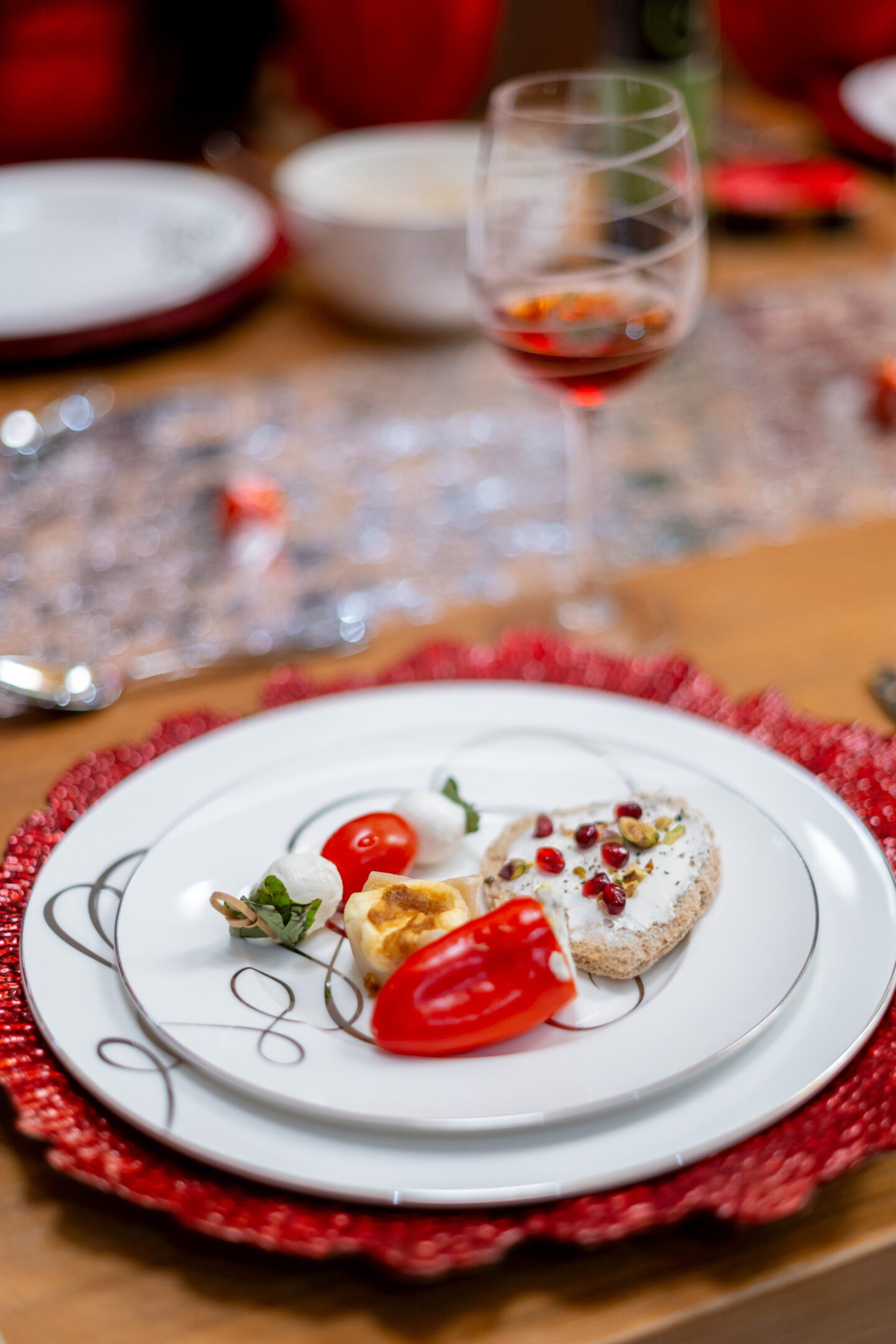Red Galentine's Day Party Ideas. Red Galentine's Day tablescape.