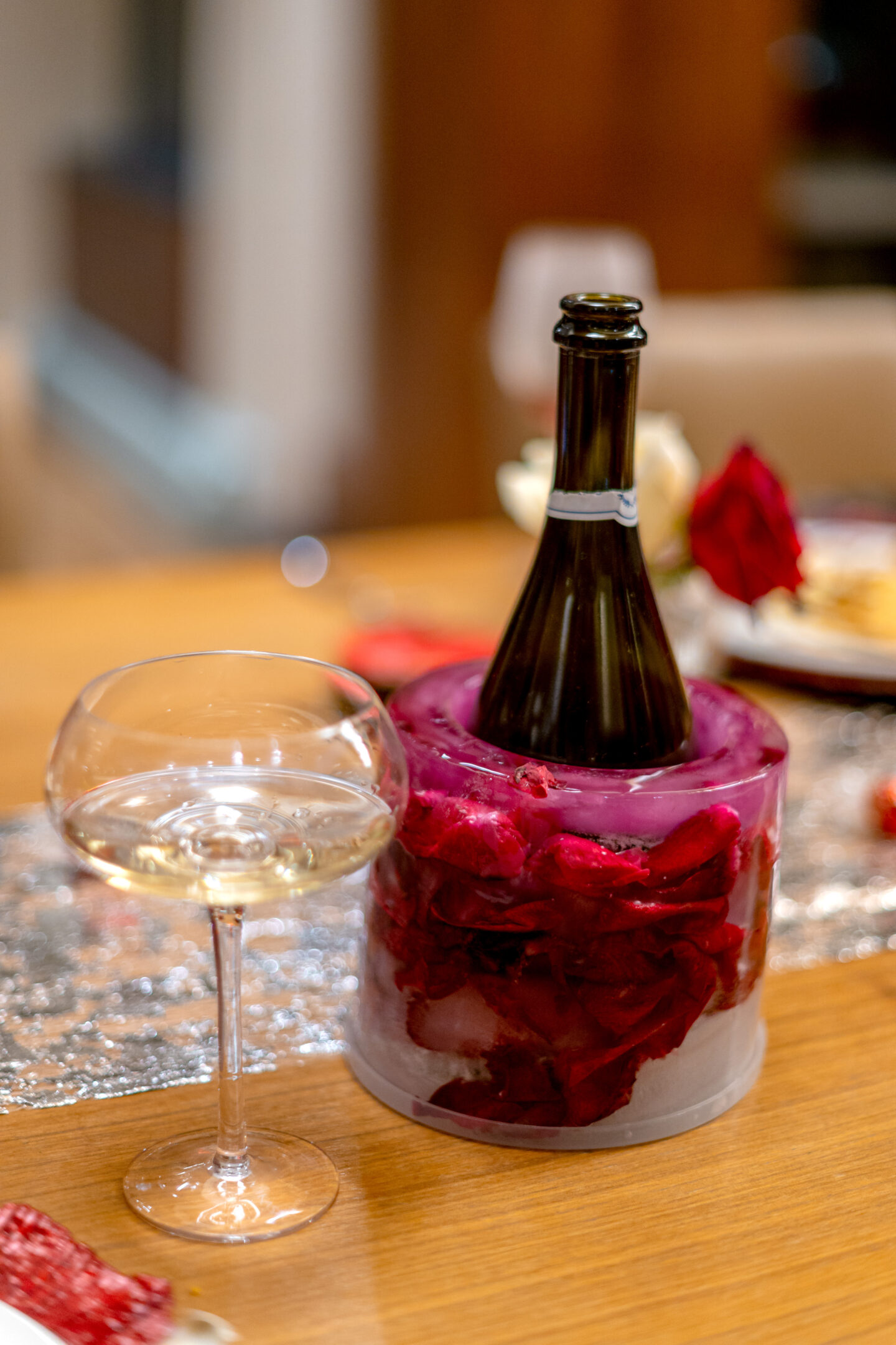 Red Galentine's Day Party Ideas. Red Galentine's Day tablescape.