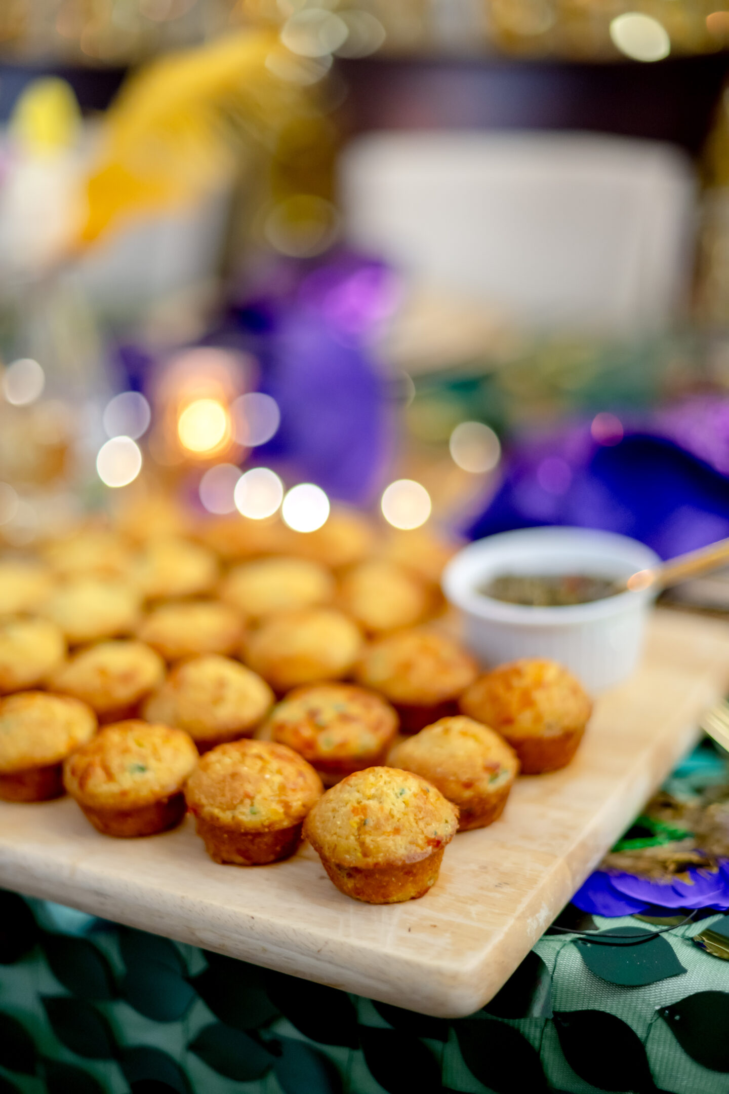 Mardi Gras Party Ideas. Mardi Gras Tablescape. Jalapeño Cornbread Muffins. 