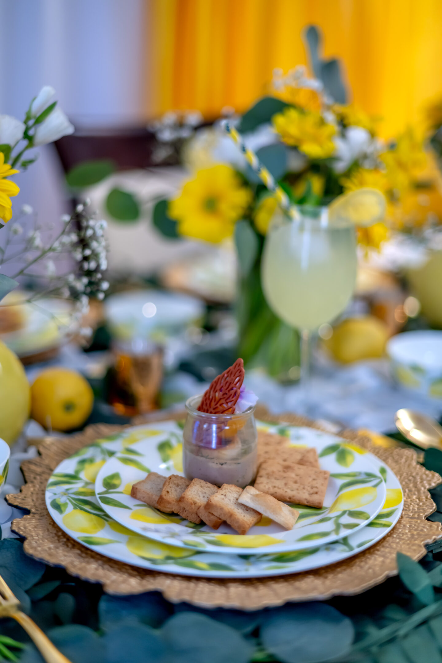 Lemon Themed Party Ideas. Mikasa Lemons. Yellow and white party. Food Fire + Knives. Virgin Experience Gifts. 
