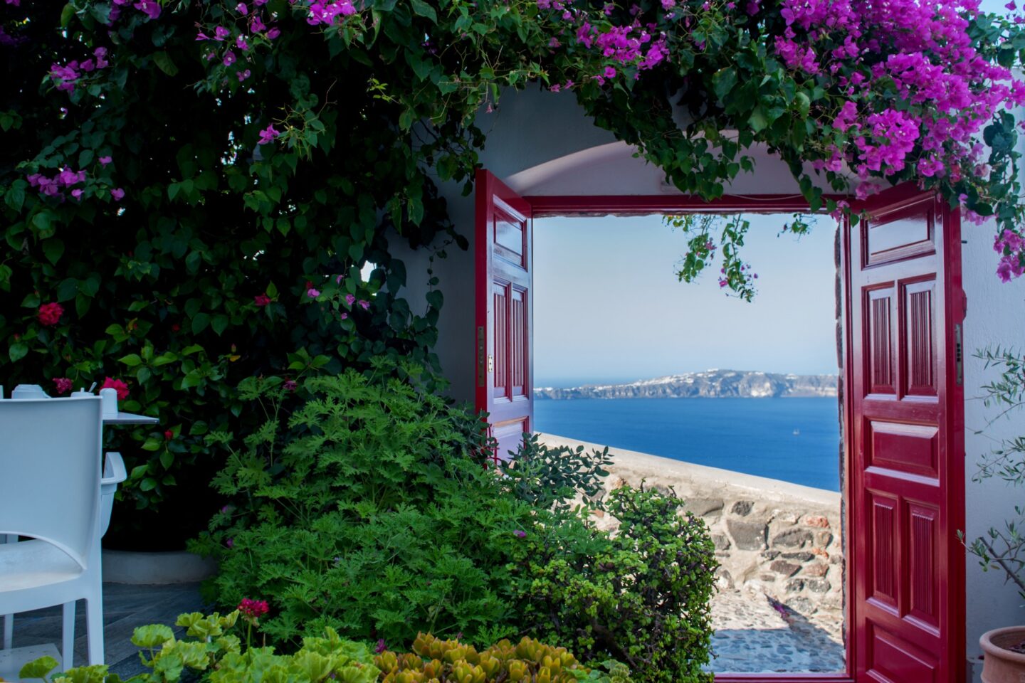 3-Day Santorini Guide: The Best Santorini Resorts, Activities and Food for an Unforgettable Island Adventure