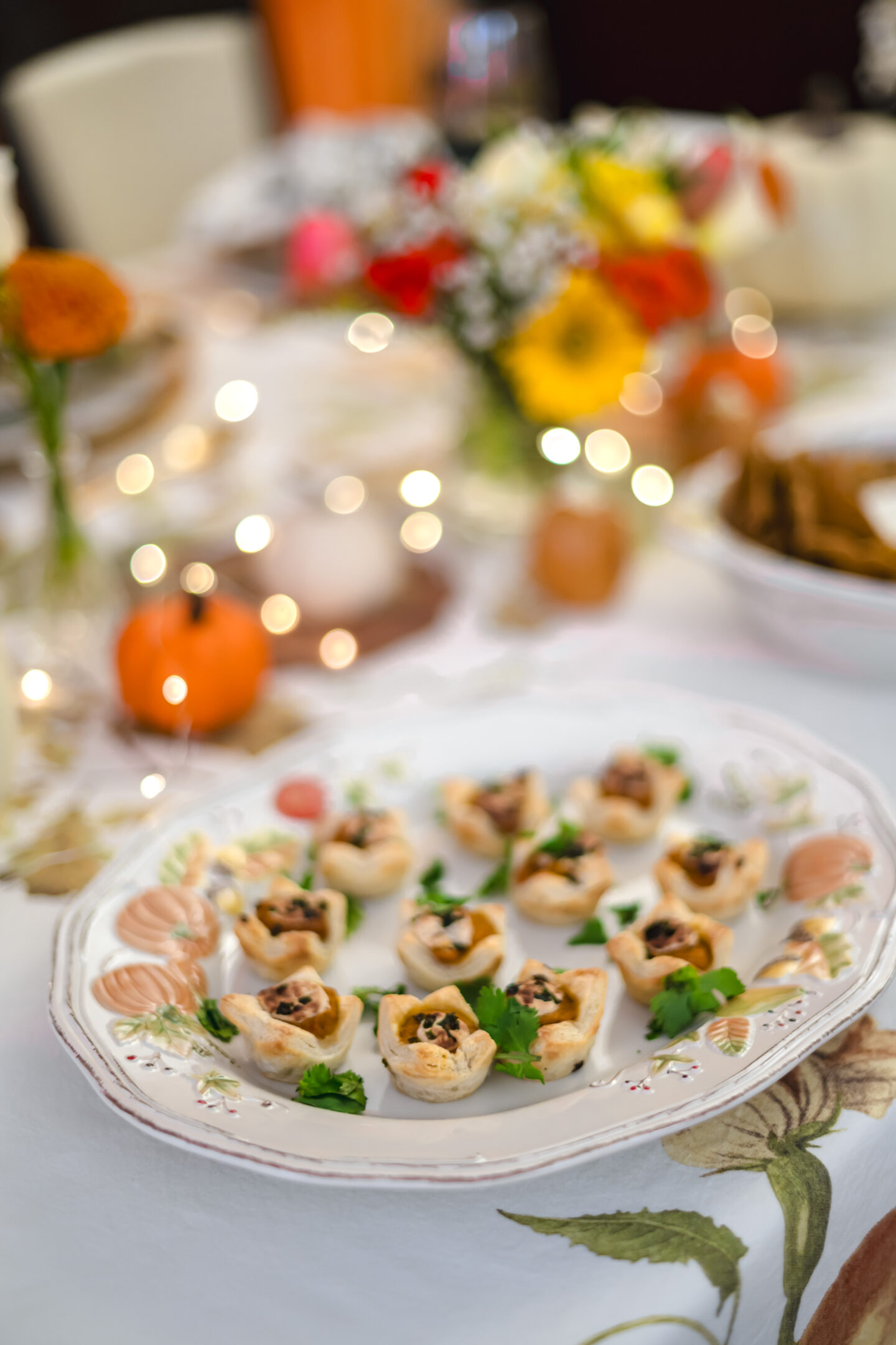 Ideas for Thanksgiving Table Decorations. Thanksgiving Food Ideas. 