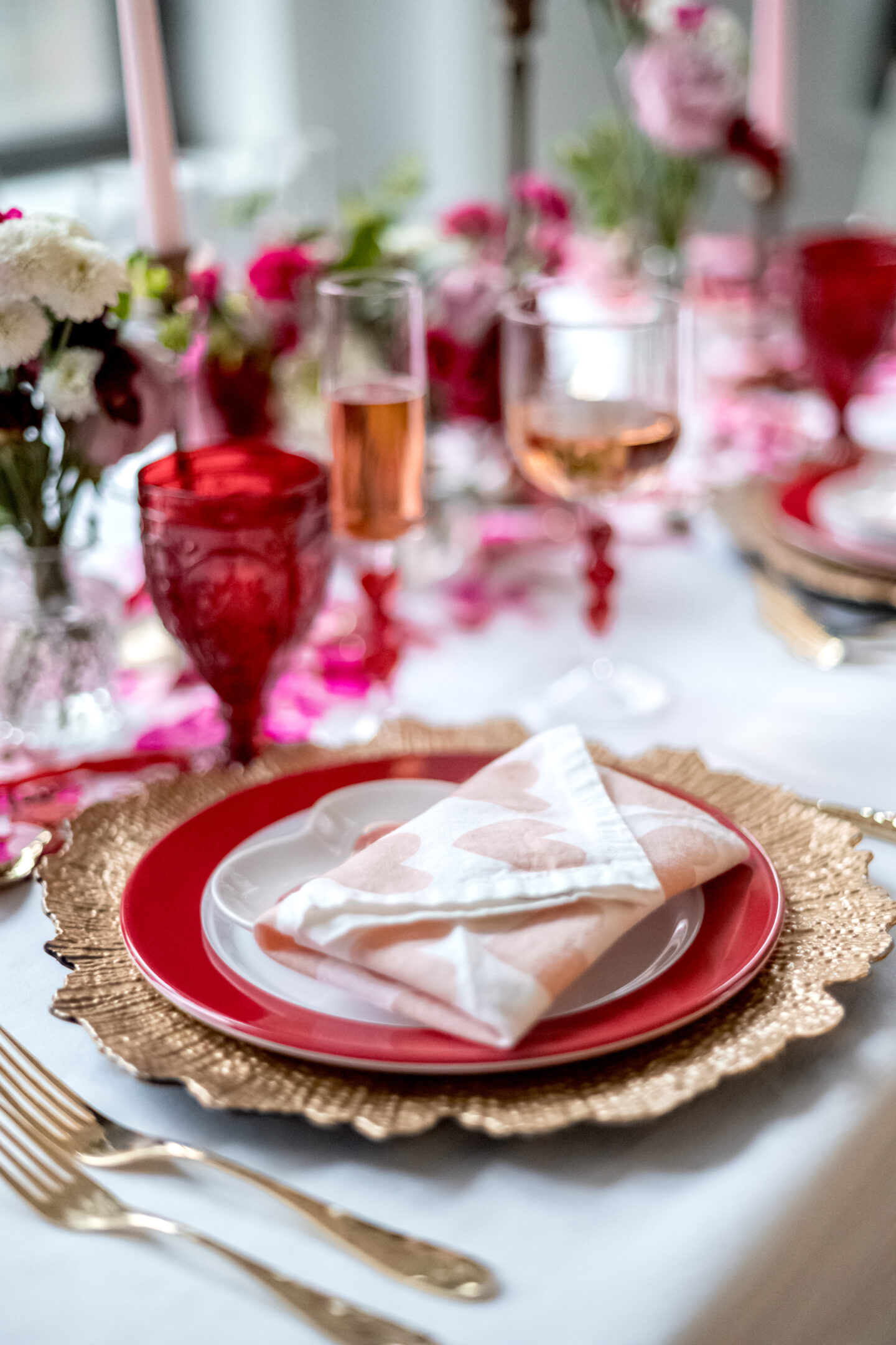 7 Irresistible Ways to Celebrate with Heart Shaped Pizza for Valentine's Day Valentine's Day party. Heart Shaped Pizza for Valentine's Day. Valentine's Day tablescape.