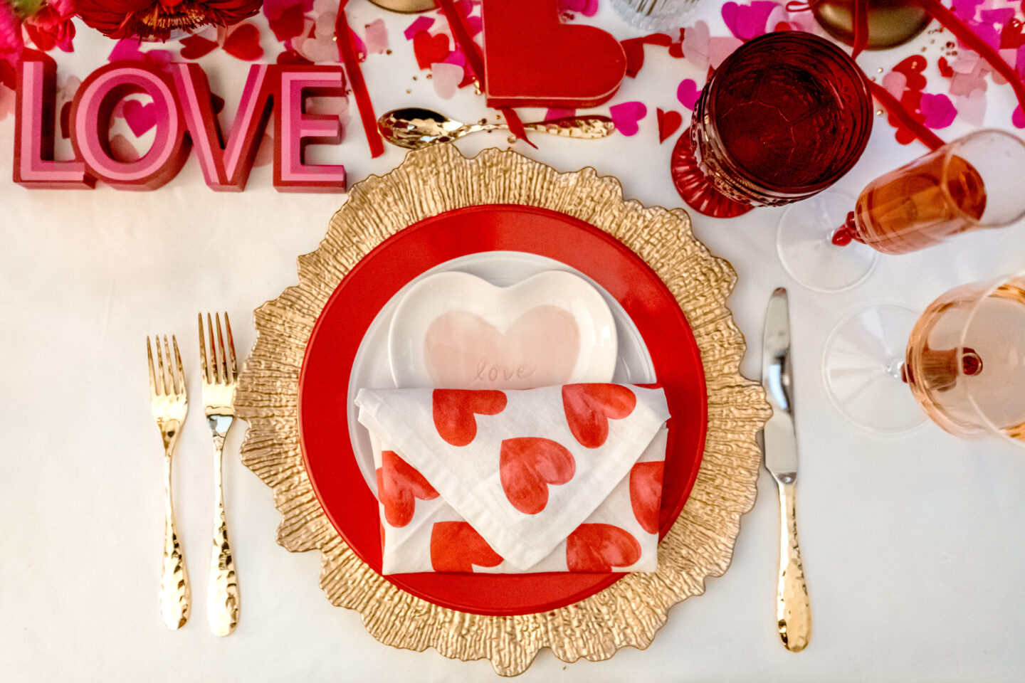 7 Irresistible Ways to Celebrate with Heart Shaped Pizza for Valentine's Day Valentine's Day party. Heart Shaped Pizza for Valentine's Day. Valentine's Day tablescape.