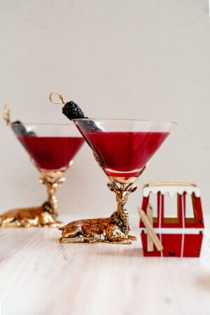 Stags & the City: Bold 5-Ingredient Blackberry Martini Recipe You Need Après-Ski