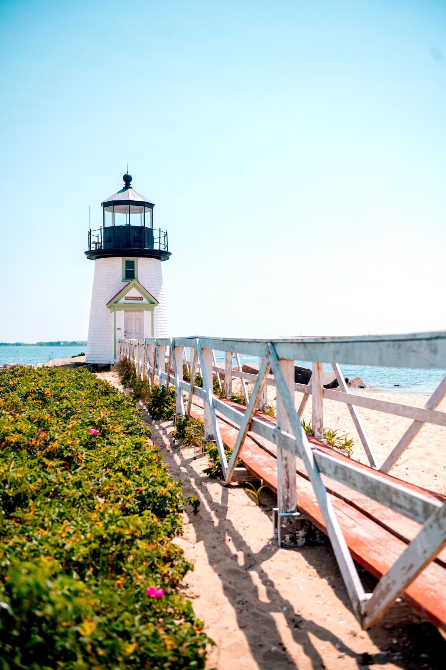 NANTUCKET TRAVEL GUIDE: BRANDT POINT LIGHT