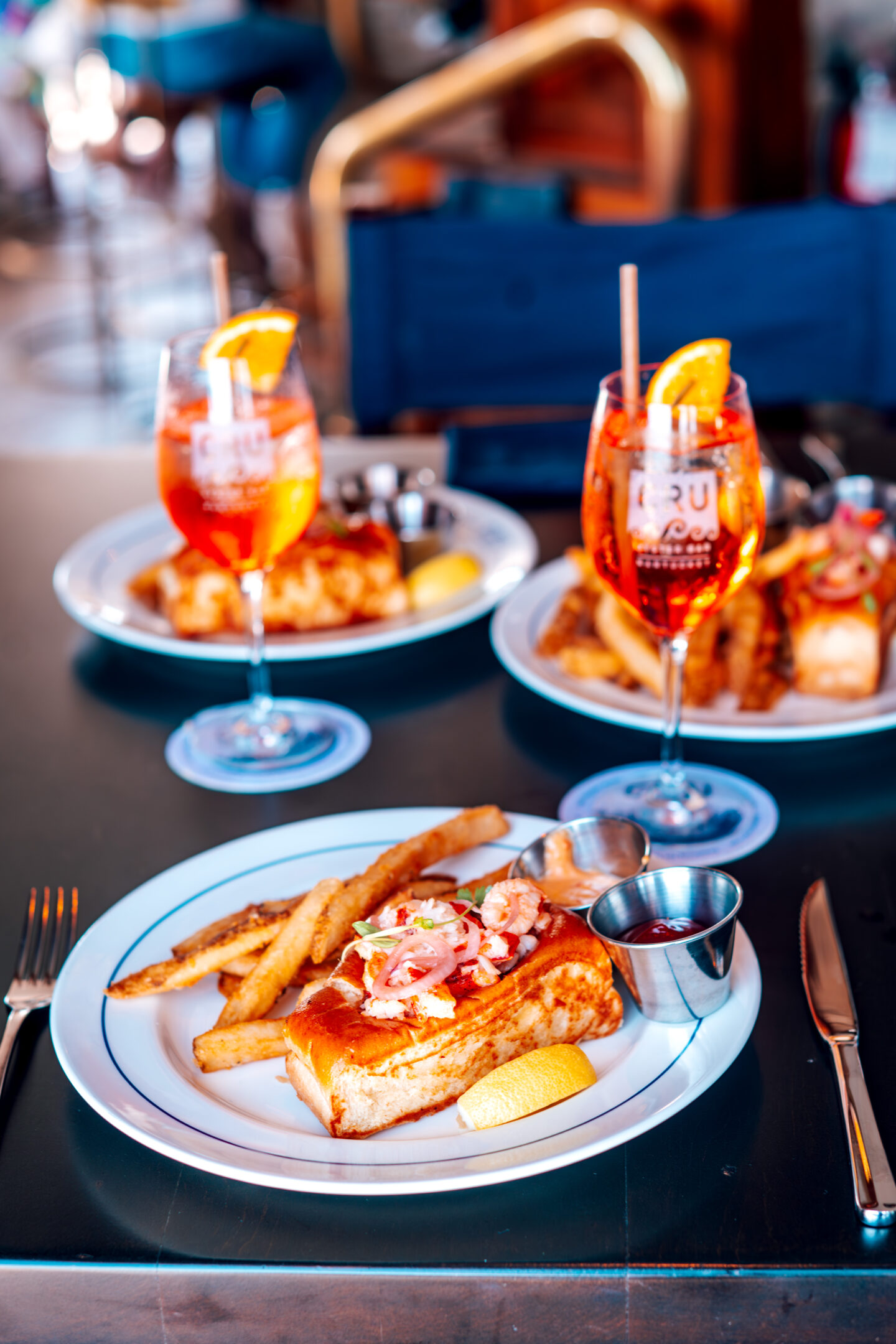 NANTUCKET TRAVEL GUIDE: CRU 