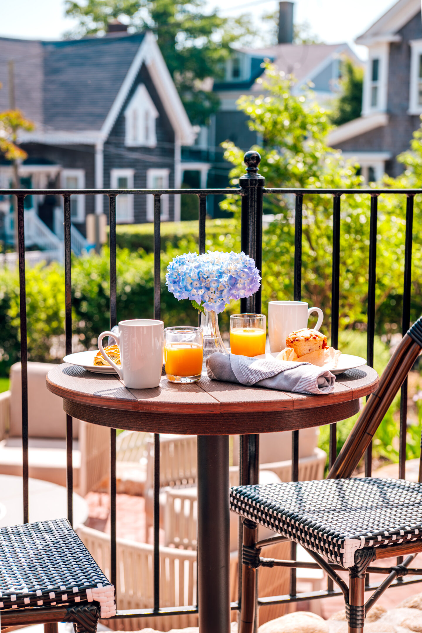 NANTUCKET TRAVEL GUIDE: BREAKFAST AT VERANDA HOUSE