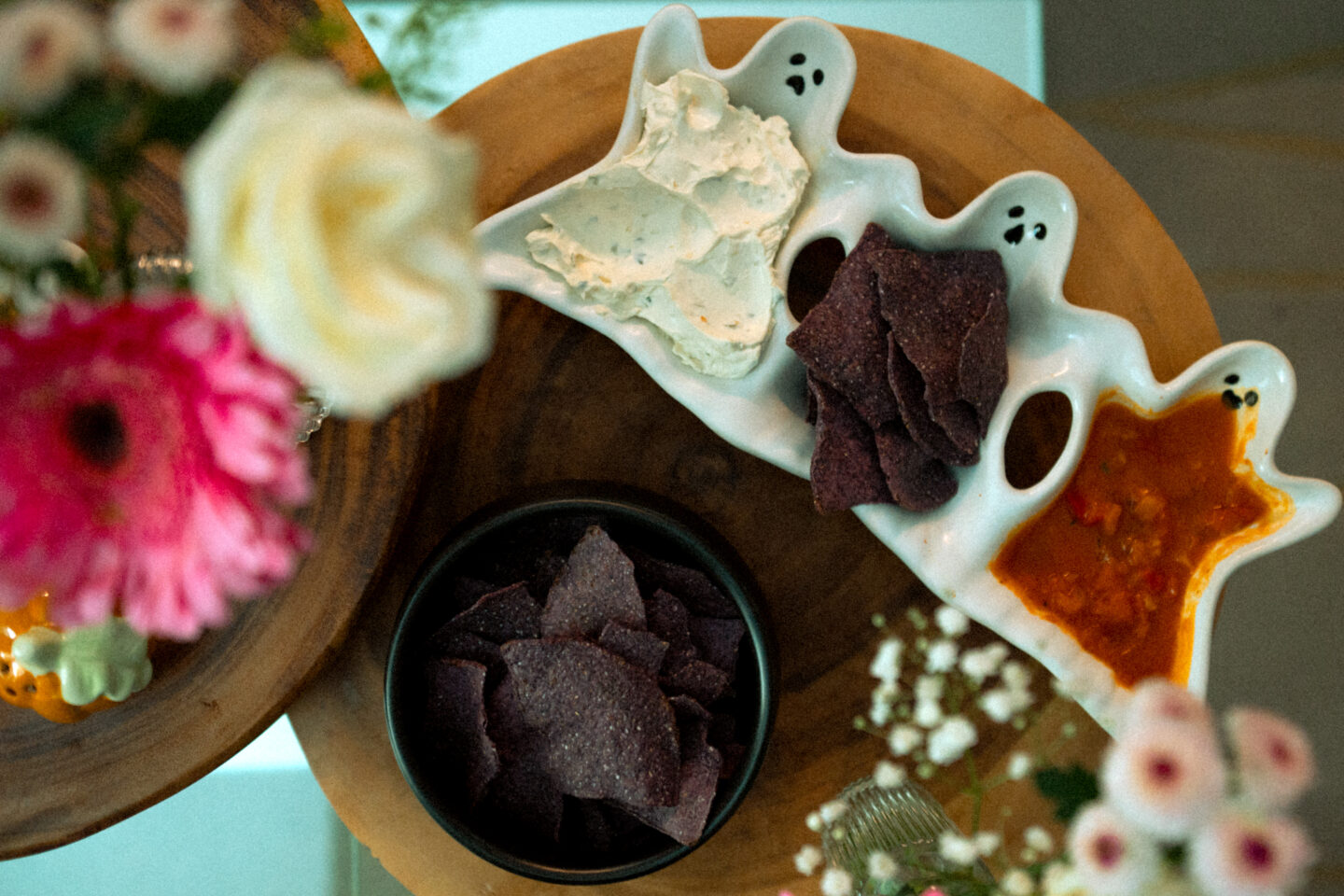 Halloween Dinner Ideas Menu: Serve Ghostly Eats. Adult Halloween Party Menu. 