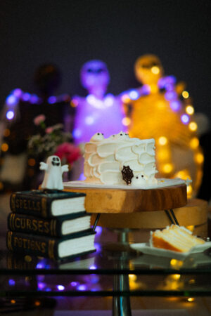 5 Adult Halloween Party Menu Ideas to Host the Best Ghouls & Gals Party