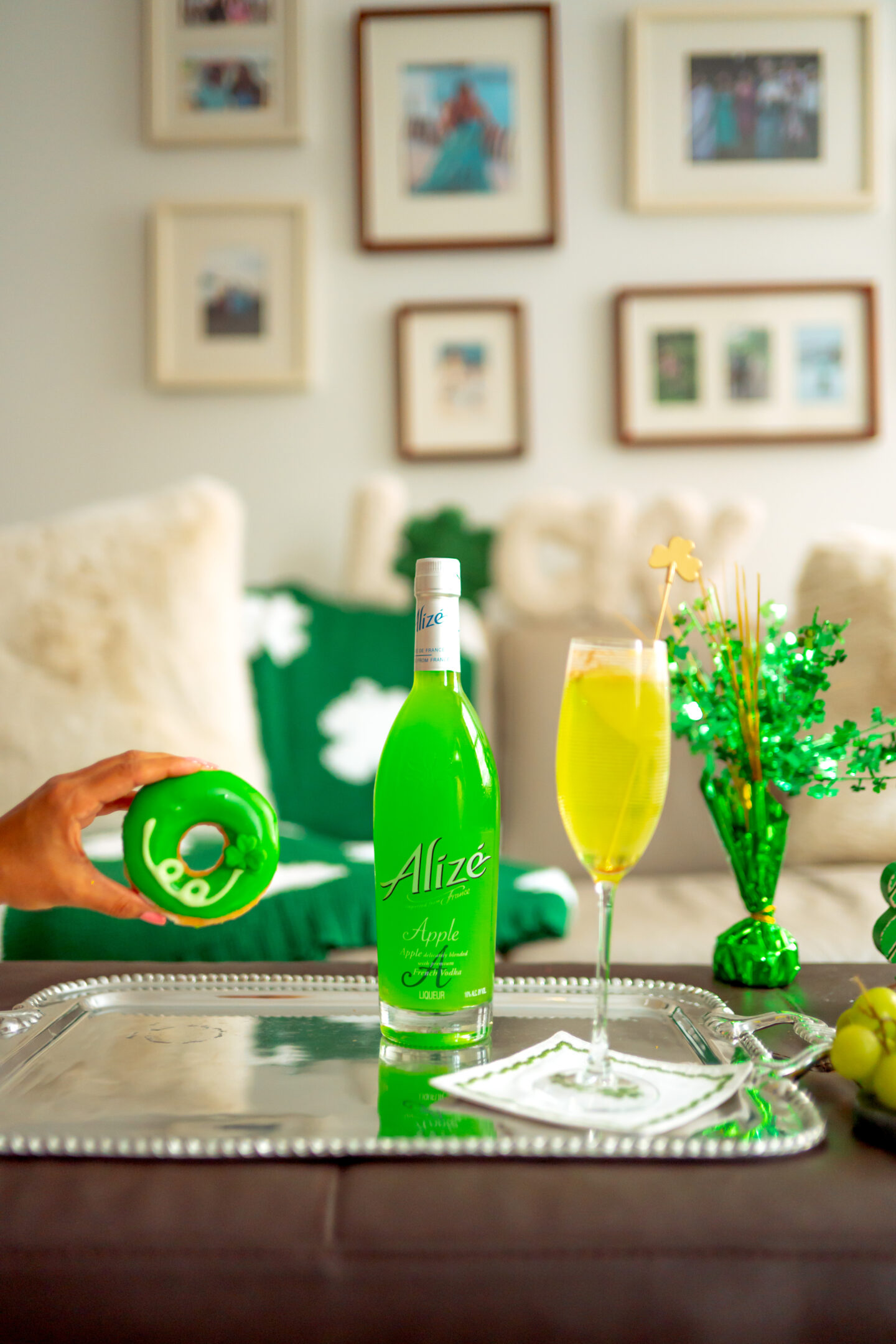 St. Patrick’s Day Decor Ideas. Alize. St. Paddy's Food. Saint Paddy's Day drinks. 